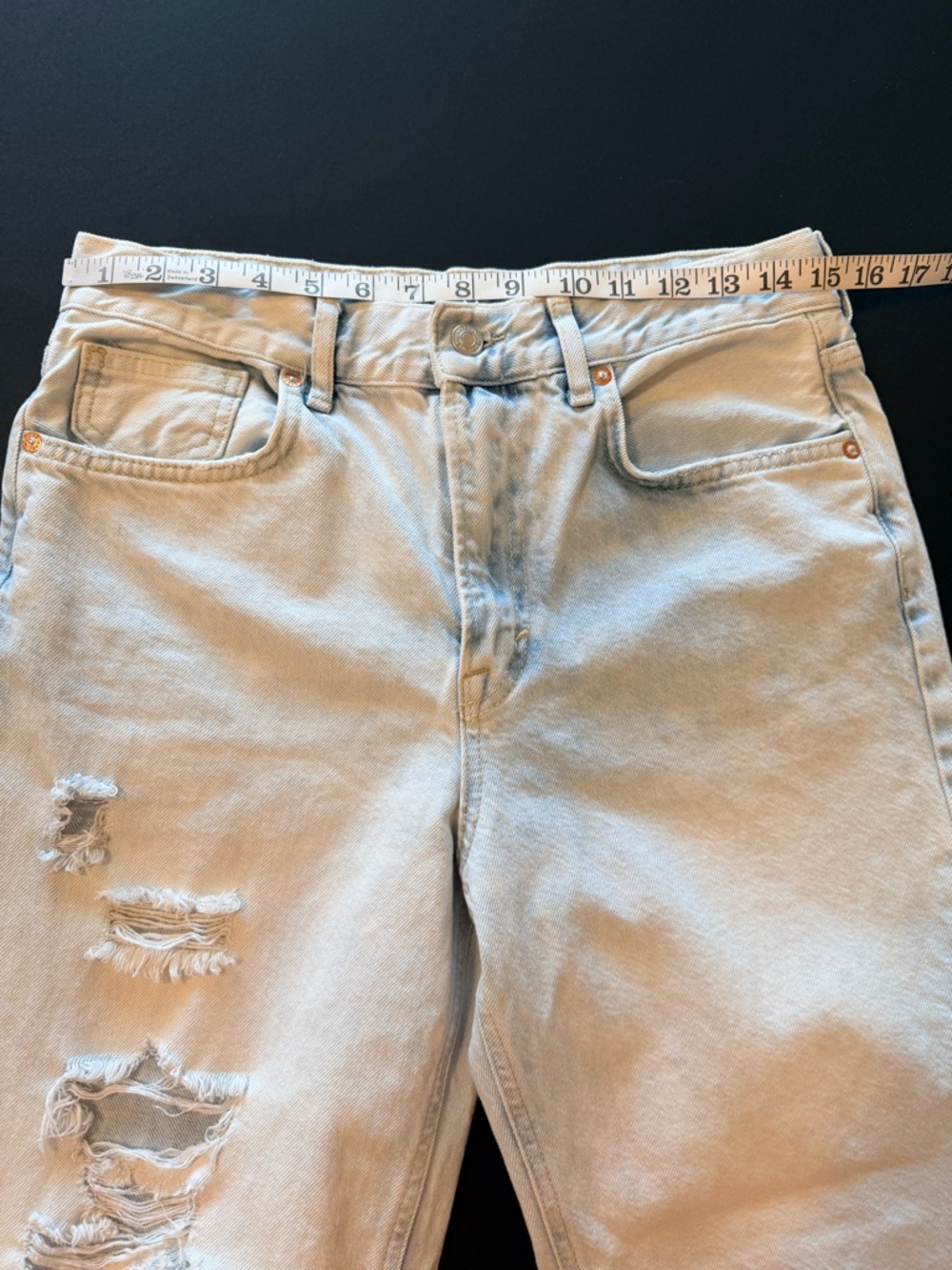 We The Free distressed straight leg jeans, ultralight wash, 100% Cotton, size 28 - Picture 4 of 14